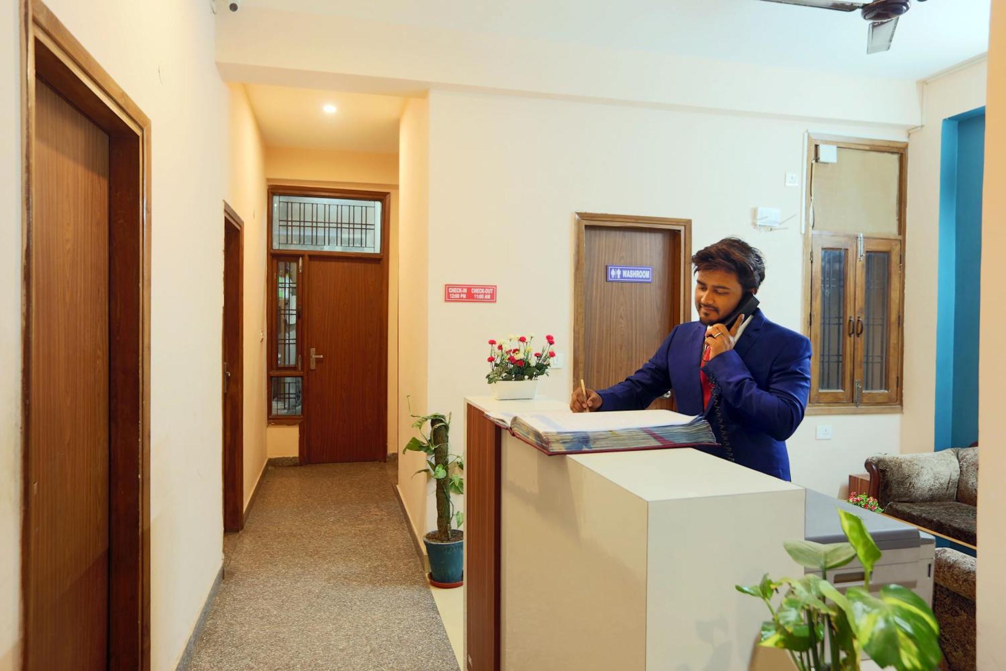 Hotel Ginger Palace - Corporate Hotel Noida Sector 62 Zewnętrze zdjęcie