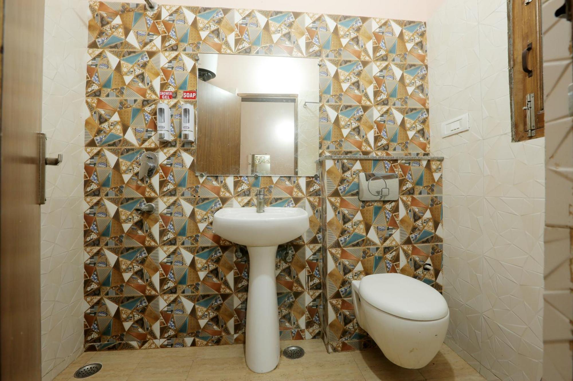 Hotel Ginger Palace - Corporate Hotel Noida Sector 62 Zewnętrze zdjęcie