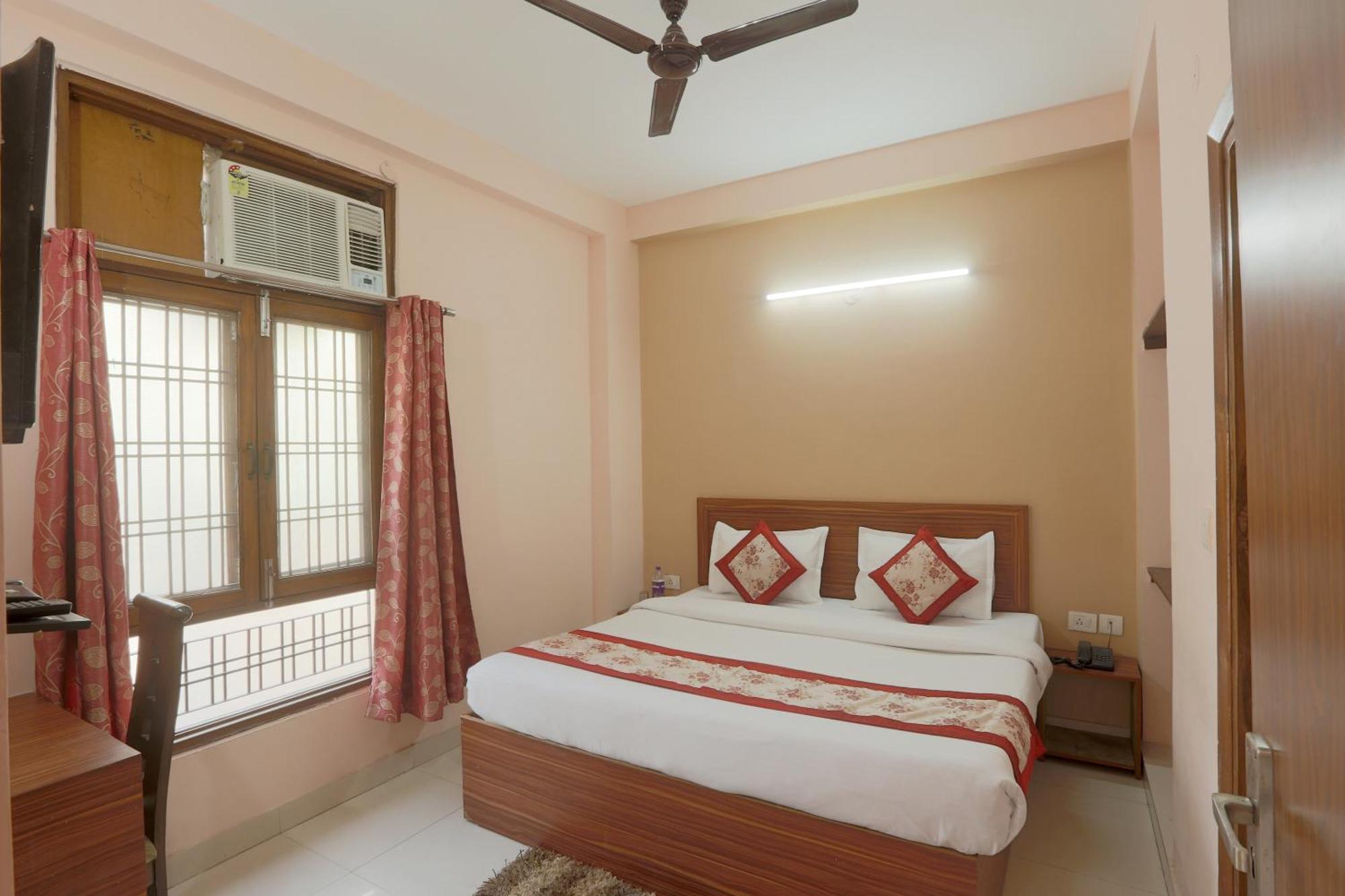 Hotel Ginger Palace - Corporate Hotel Noida Sector 62 Zewnętrze zdjęcie