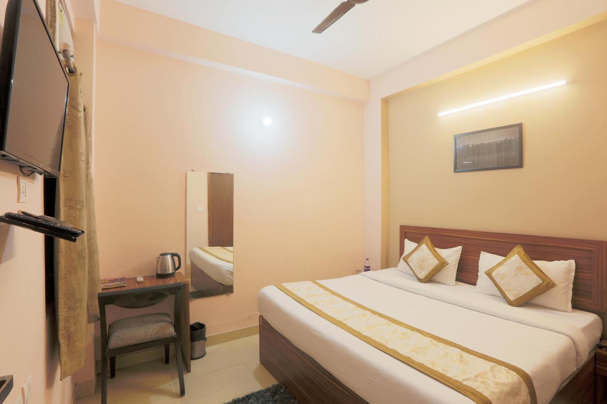 Hotel Ginger Palace - Corporate Hotel Noida Sector 62 Zewnętrze zdjęcie