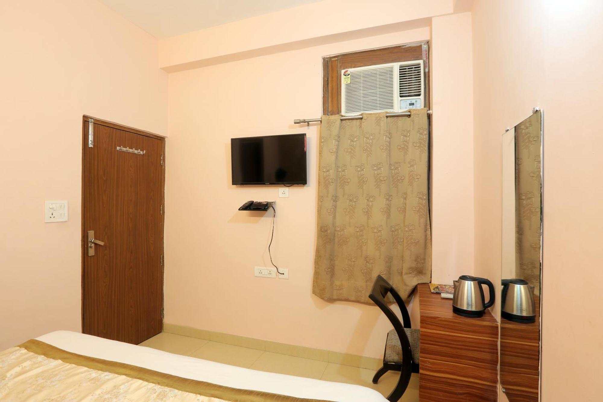 Hotel Ginger Palace - Corporate Hotel Noida Sector 62 Zewnętrze zdjęcie