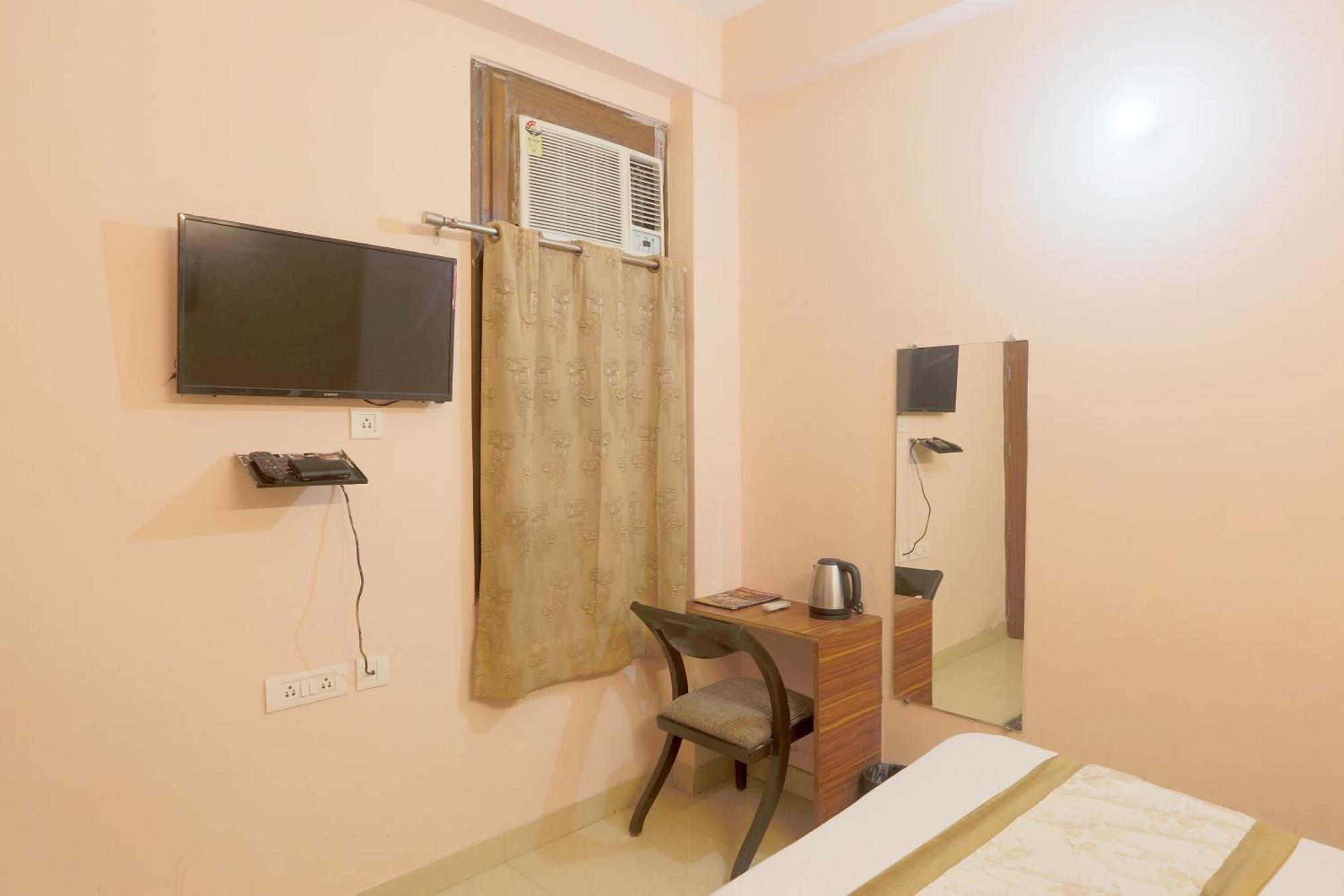 Hotel Ginger Palace - Corporate Hotel Noida Sector 62 Zewnętrze zdjęcie